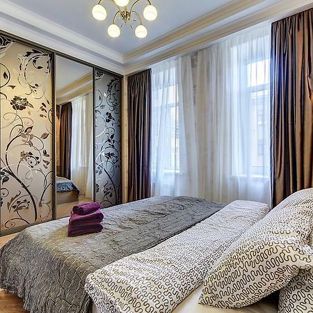 Welcome Home Apartments Liteyniy 11 Sankt Petersburg Exteriör bild